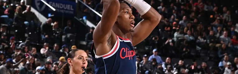 开云官网-近段时间进攻效率下滑，快船后场大闸这方面的表现有些令人担心？