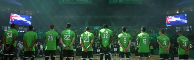 开云体育下载-于各自命运的转角相遇 周琦和凤凰能否撞出璀璨？