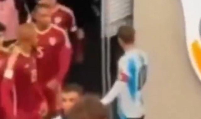 开云官网-马卡：昨日比赛在球员通道中，梅西等人与委内瑞拉球员发生口角