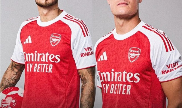 罗马诺：拜仁今夏曾有意收购马丁内利！枪手为萨利巴提供5年合同